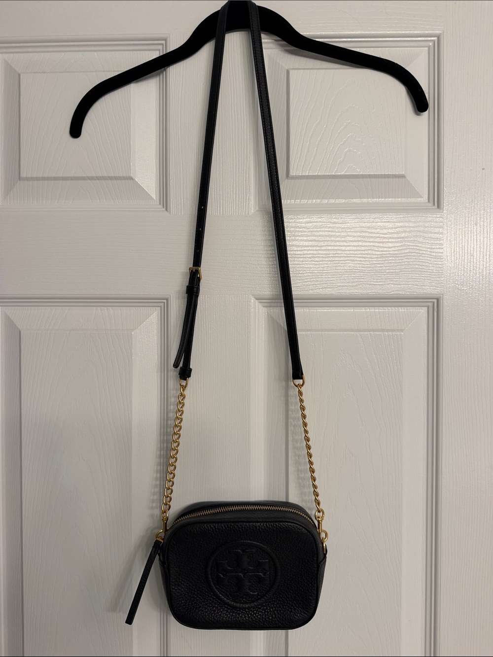 Tory Burch Black Pebbled Leather Camera Crossbody with Gold Chain Strap